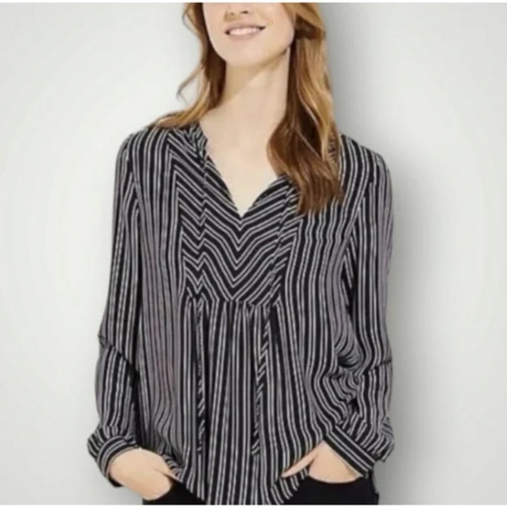 Ann Taylor LOFT Long Sleeves Blouse/ White, Maroon & Black Stripe Top size M